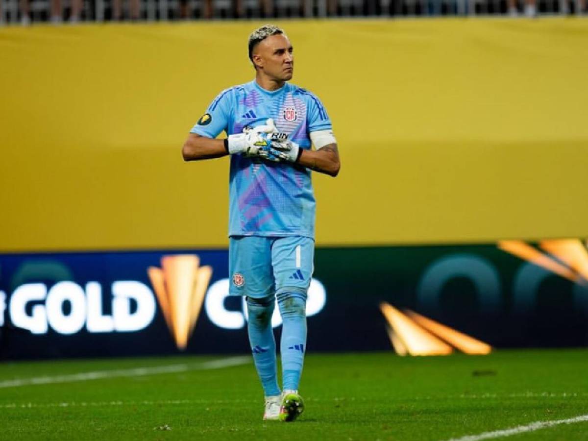 Escándalo sacude a Costa Rica: Dejan fuera a Keylor y él responde; otro renunció