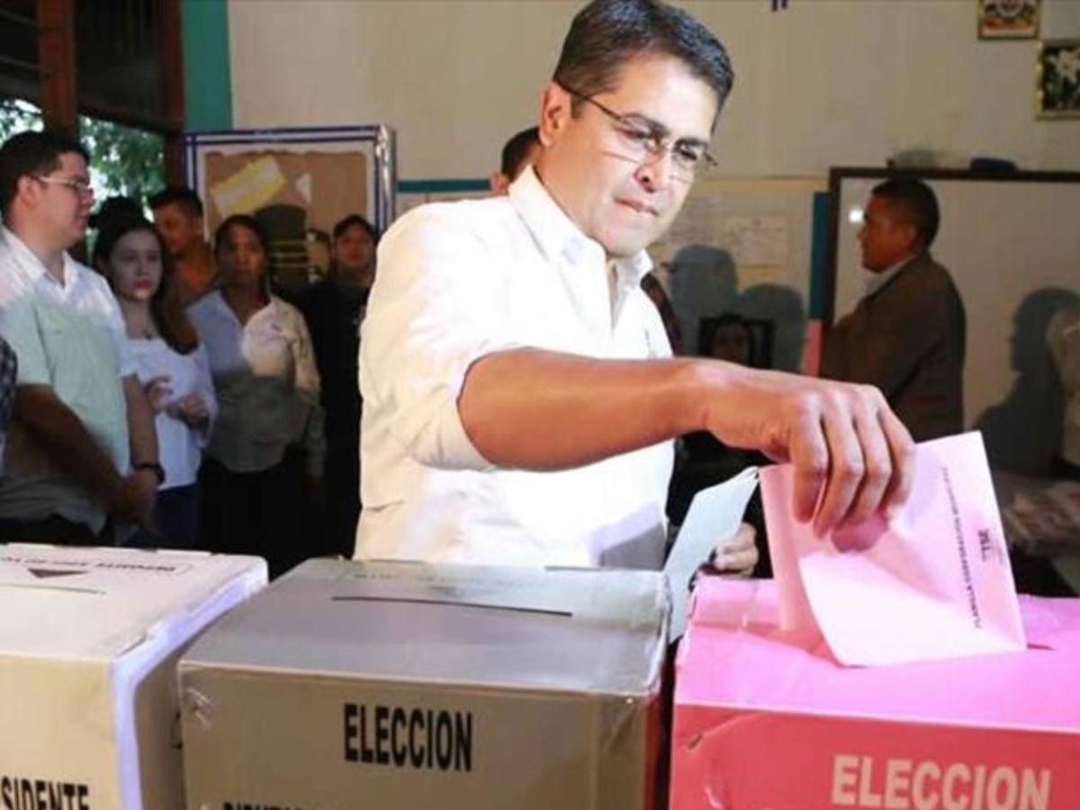 Juan Orlando está habilitado para votar en las elecciones primarias