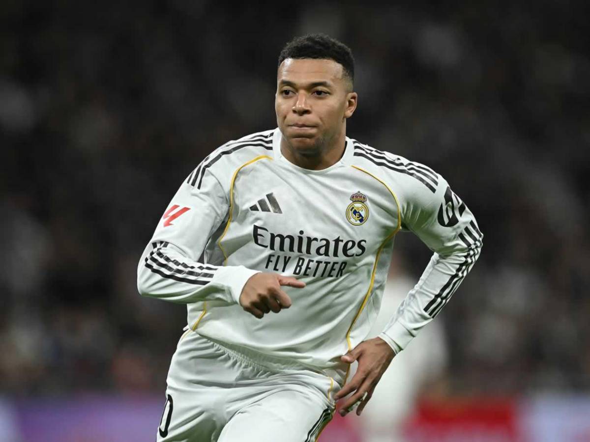 Bota de Oro 2025-26: Triplete de goleador amenaza a Mbappé, Haaland y Kane