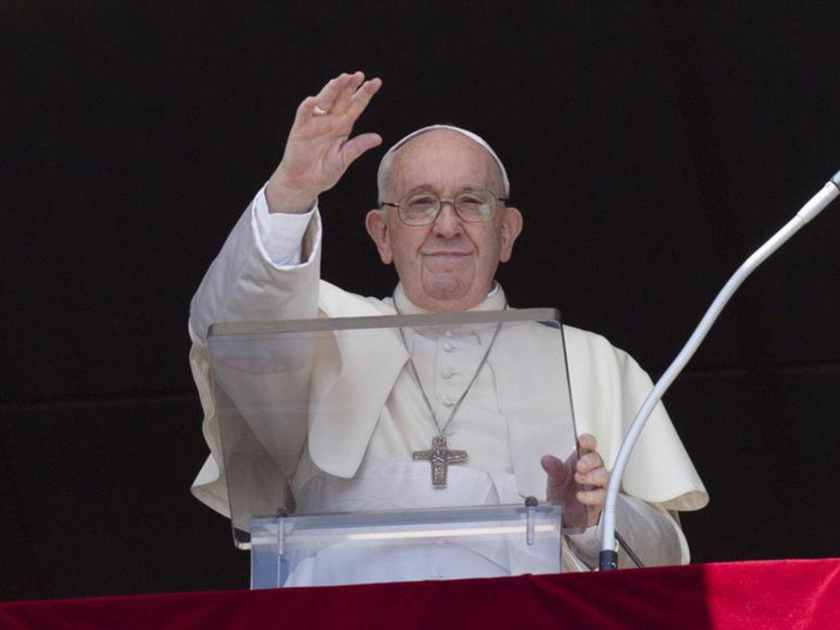 Mhoni Vidente predice fin de Francisco y la nacionalidad del nuevo Papa