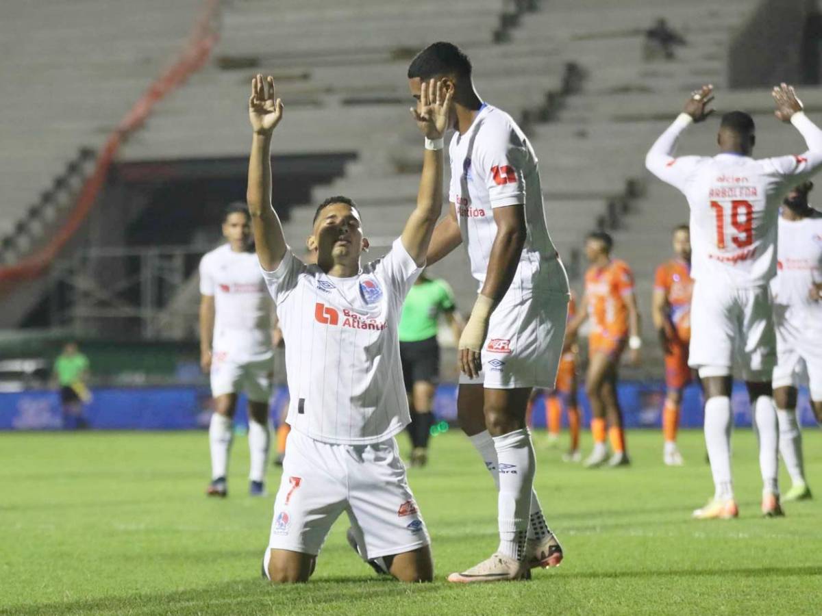 Vuelve a Olimpia tras estar marginado, festejan triunfo y tristeza de UPN
