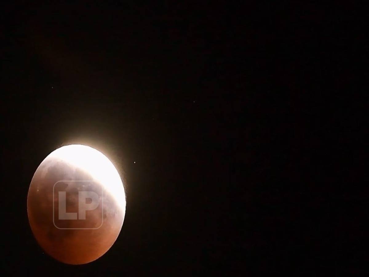 ¡Espectaculares! Las mejores imágenes del eclipse lunar en Honduras