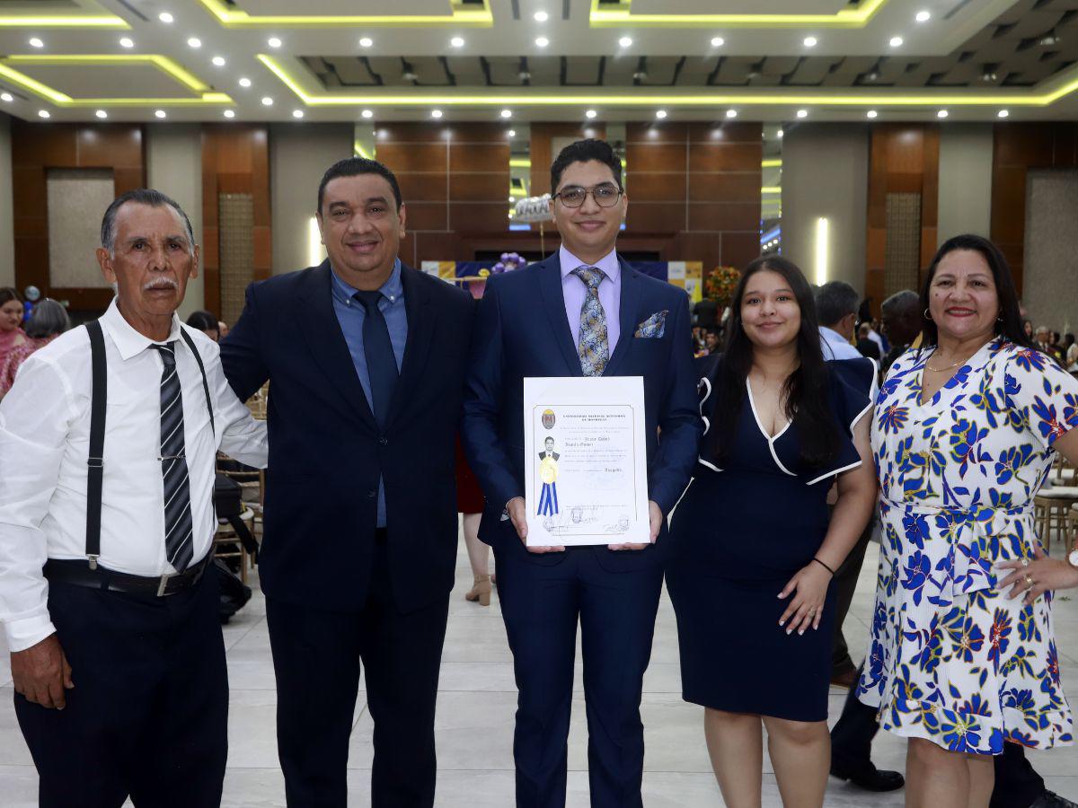 Así se vivió la ceremonia de graduación de Unah-Cortés