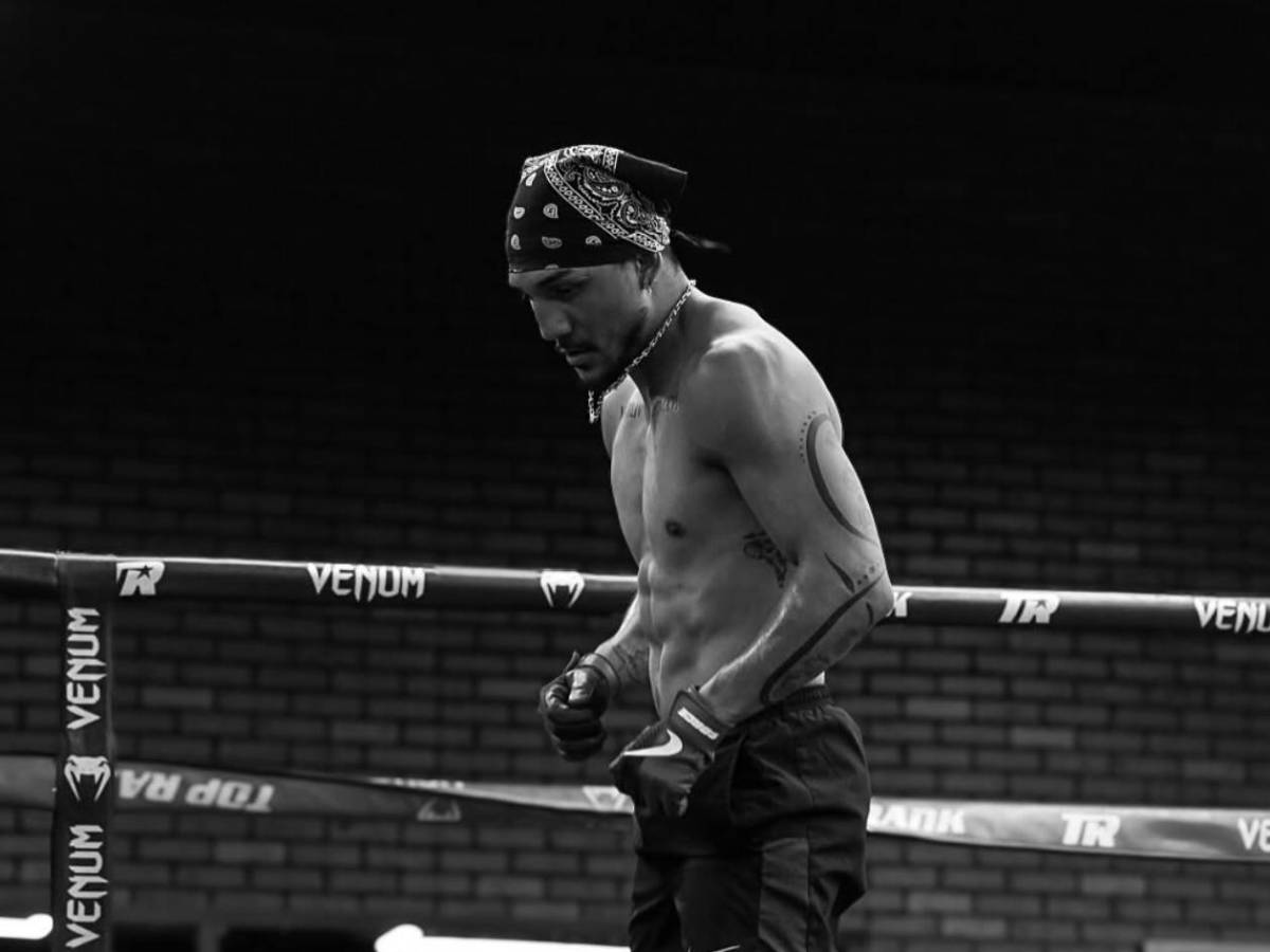 Teófimo López sorprende: Acepta invitación de la presidenta Xiomara Castro