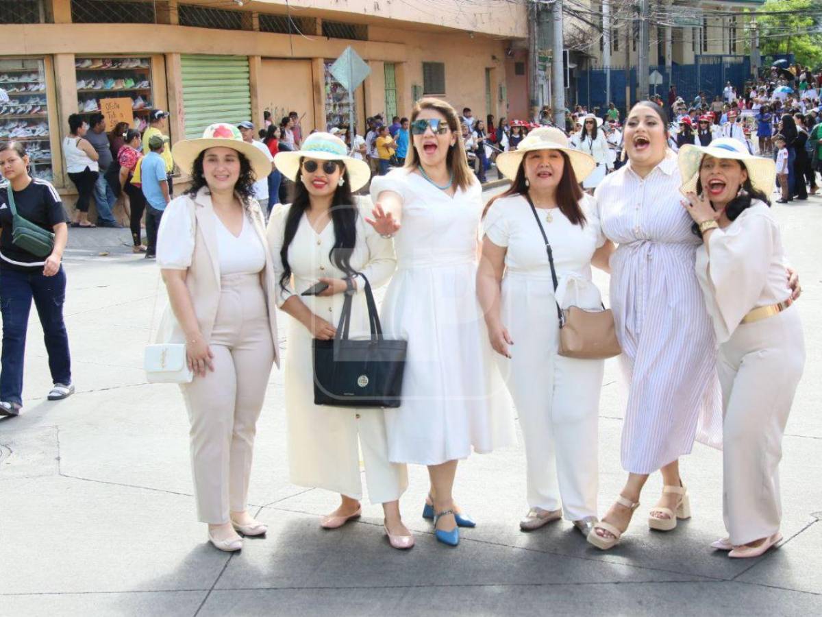 Tegucigalpa: las imágenes más destacadas que dejaron los desfiles de este sábado