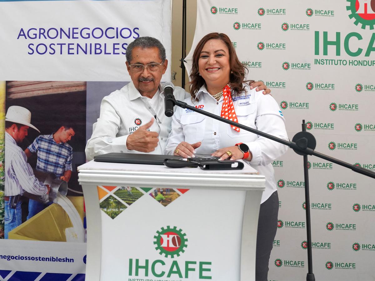 Durante el evento de lanzamiento, los ejecutivos de ambas instituciones destacaron algunas funciones de la aplicación como la capacidad de generar informes.