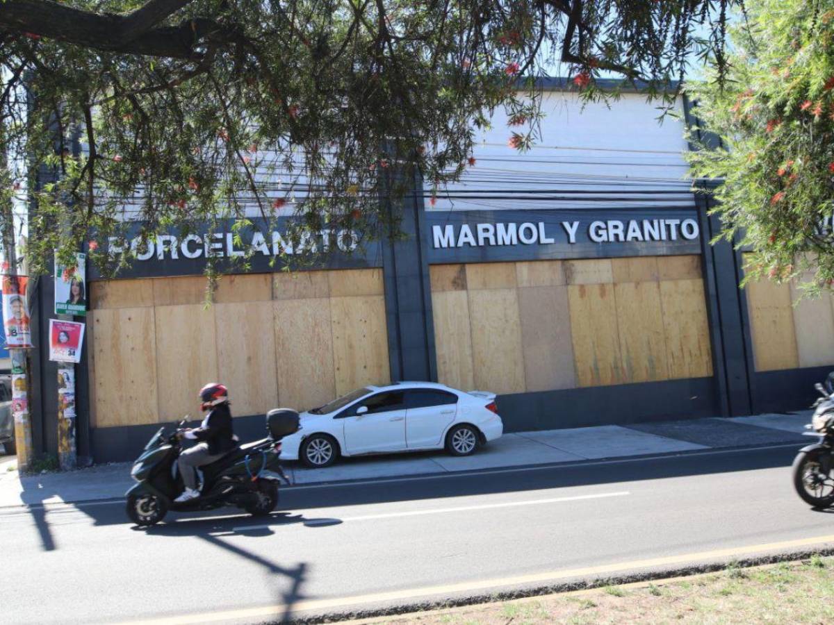 Así refuerzan seguridad en negocios de la capital previo a elecciones
