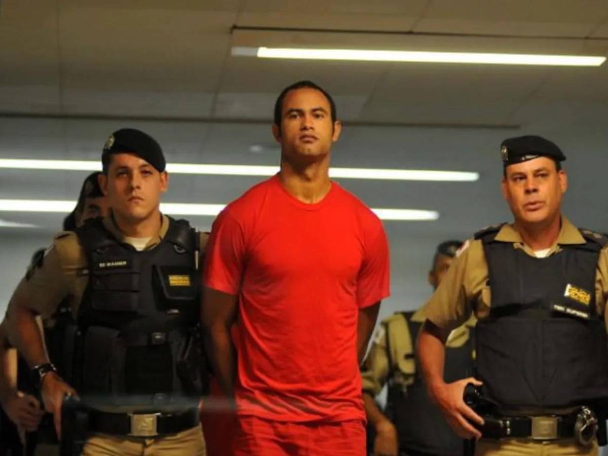 Portero que mató a su amante y dio su cadáver a los perros volvió a jugar al fútbol