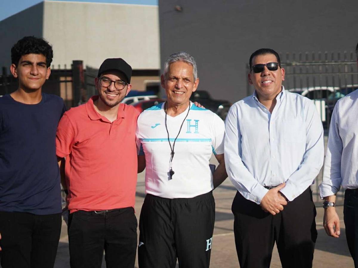 Selección de Honduras recibe visita sorpresa, mujer presente y ¿qué pasó con Choco Lozano?