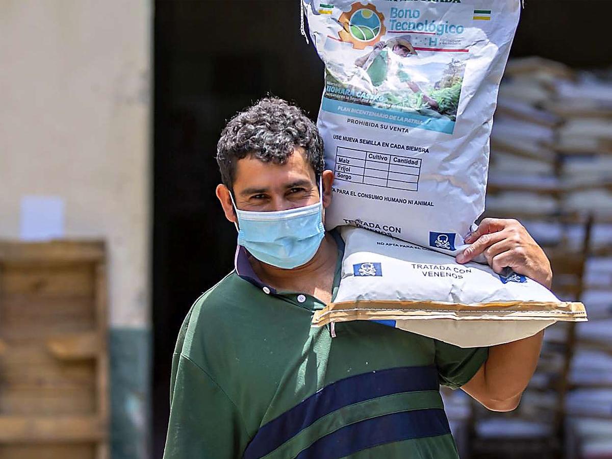 Unos 300,000 productores recibirán bono tecnológico