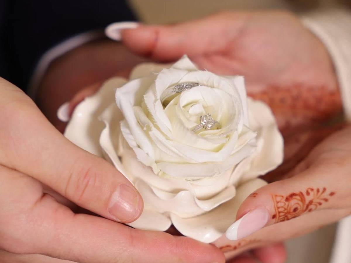 Fue jugador del Barça y anuncia su boda: se casa con exnovia de exReal Madrid