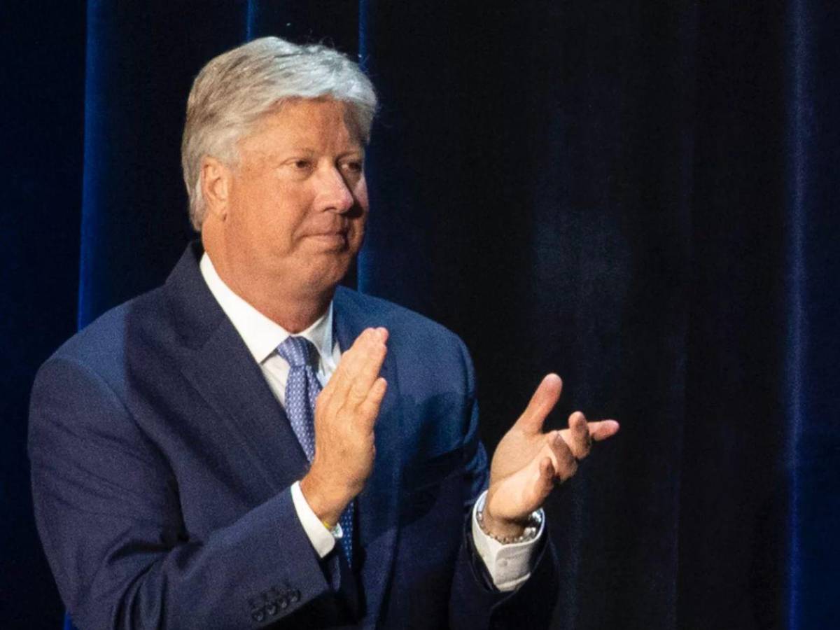 Él es Robert Morris: Pastor y consejero espiritual de Trump, condenado por abuso sexual