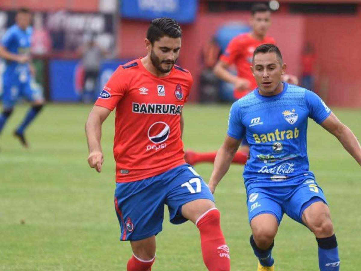 ICE detiene a futbolista y su familia por brutal crimen ocurrido hace 20 años