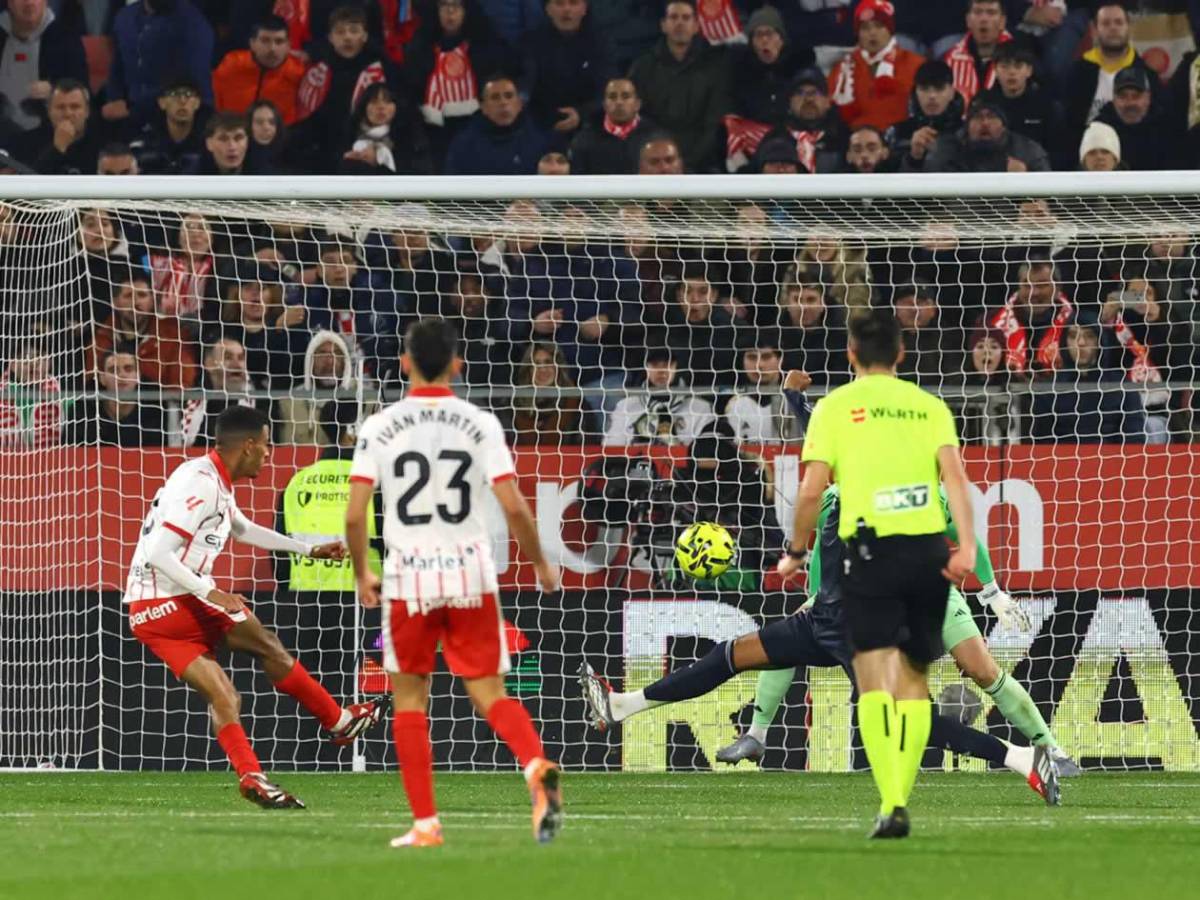 Sufrimiento del Real Madrid en Girona, enganchón de Mbappé y burla a Vinicius