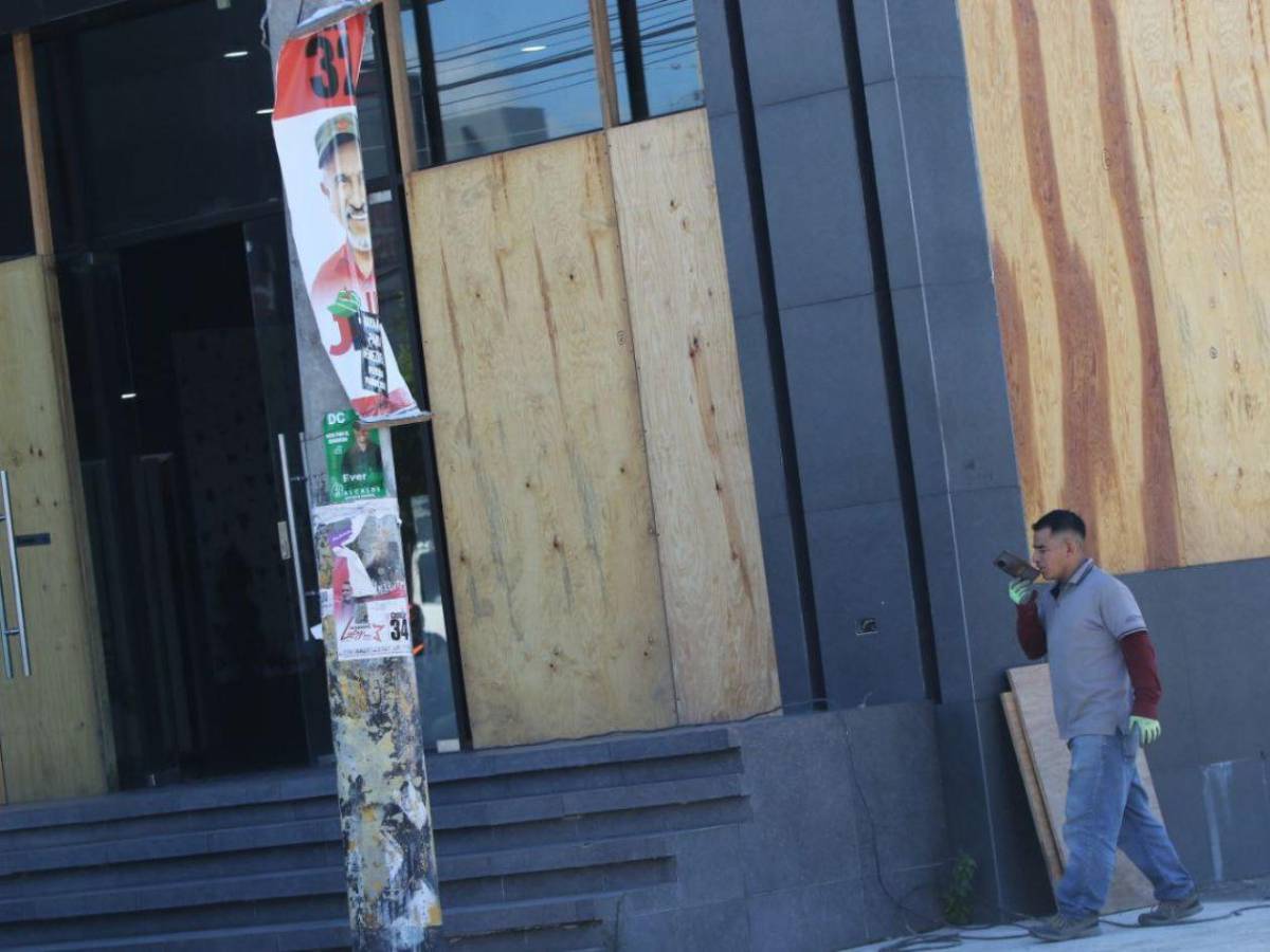 Así refuerzan seguridad en negocios de la capital previo a elecciones