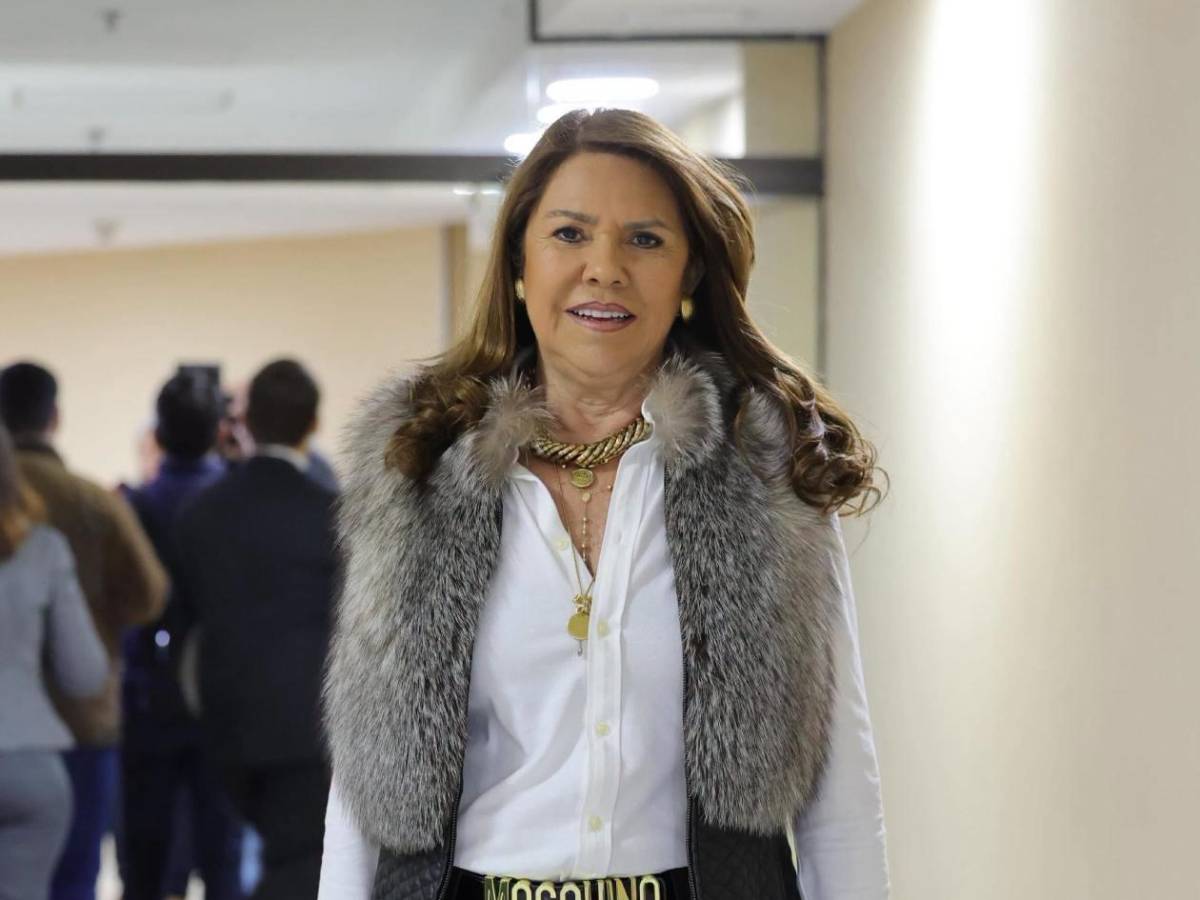 Senadora le responde a Mbappé y le hace insólita petición: El problema es entre vos y yo
