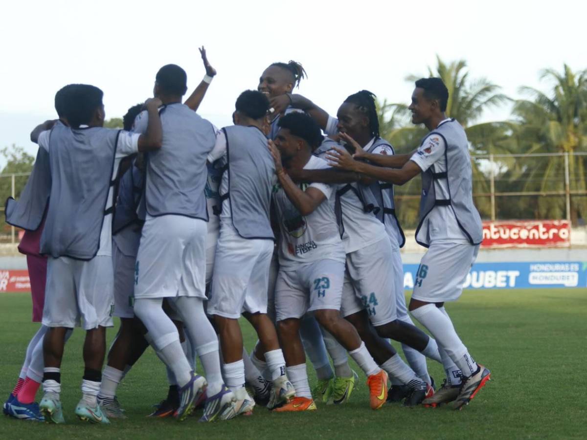 Real España festeja en el Morazán, fiesta de Platense y la chica más sexy cautiva