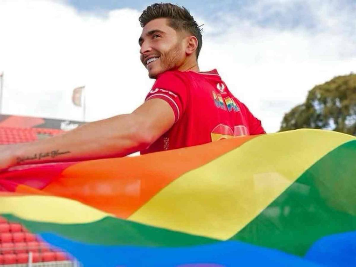 Futbolista salió del clóset y denuncia lo que le hizo su equipo: era homófobo