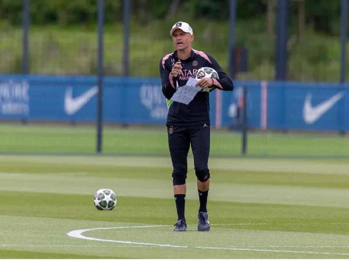Luis Enrique blindado: PSG le alista contrato nunca antes visto en el fútbol