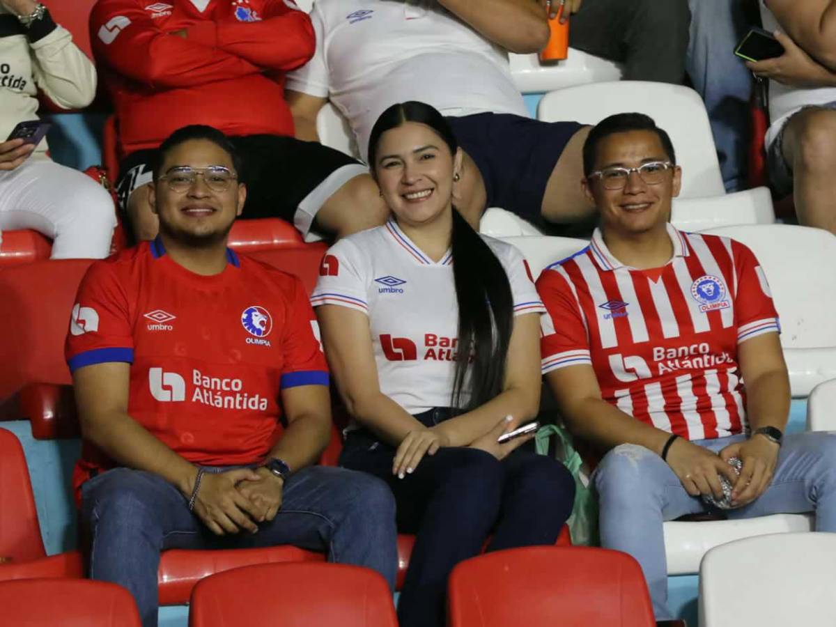 Bellas chicas del Olimpia-Marathón, festejo de Edwin Rodríguez y enfado de Lavallén
