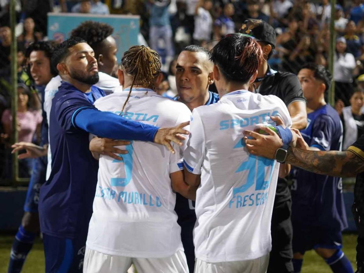 Tiktokers de Honduras con festejo alocado, agresión a Supremo y la bronca en Nicaragua