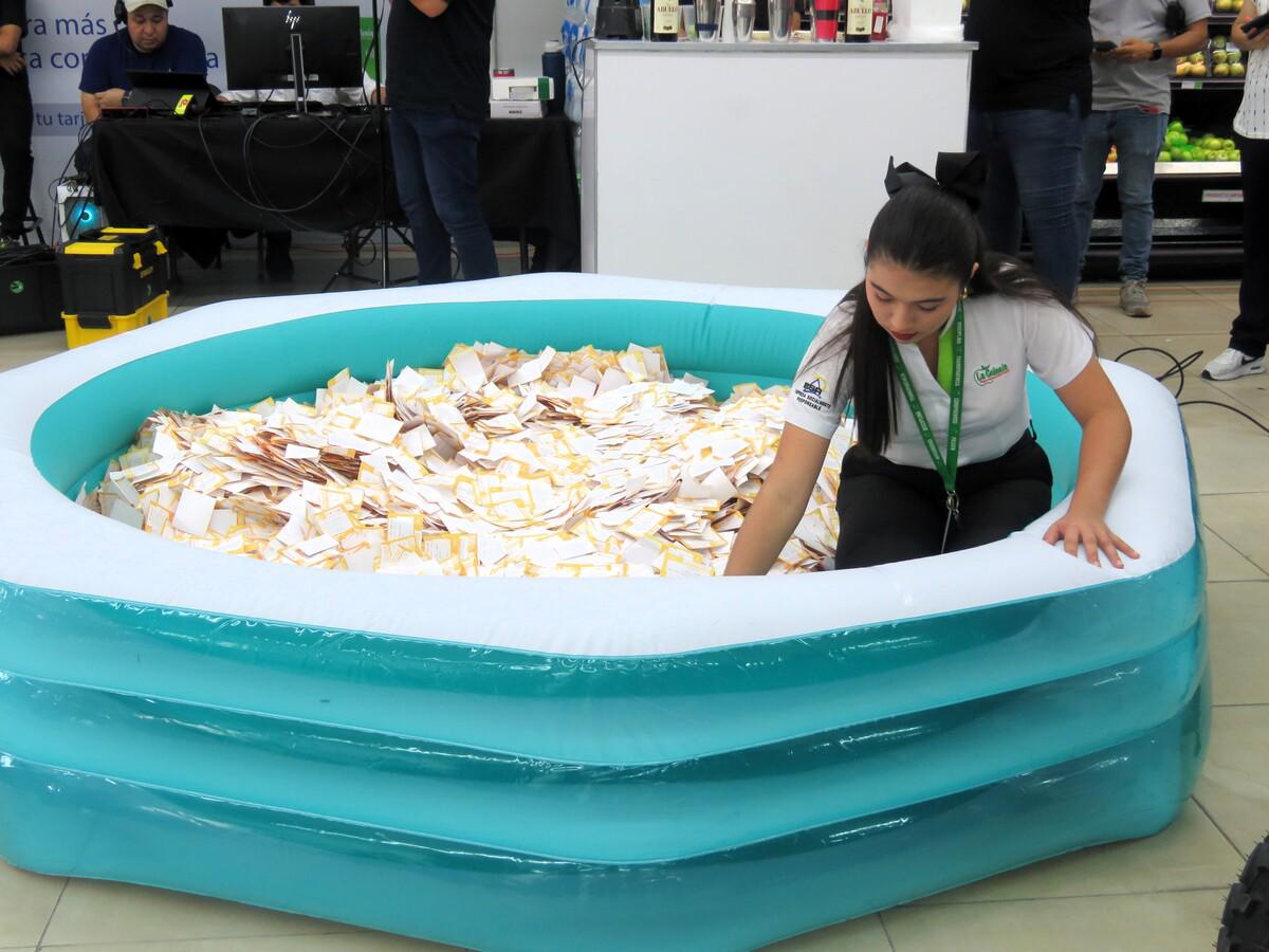 La Colonia reafirma su compromiso de ofrecerle promociones de alto impacto a sus clientes.