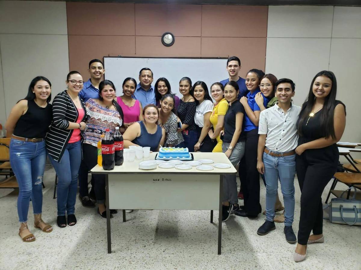 Compartiendo con sus alumnos en el 2018.