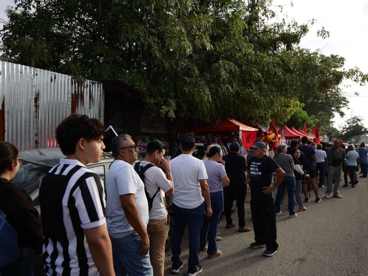 Retrasos y largas filas marcaron la mañana electoral en San Pedro Sula