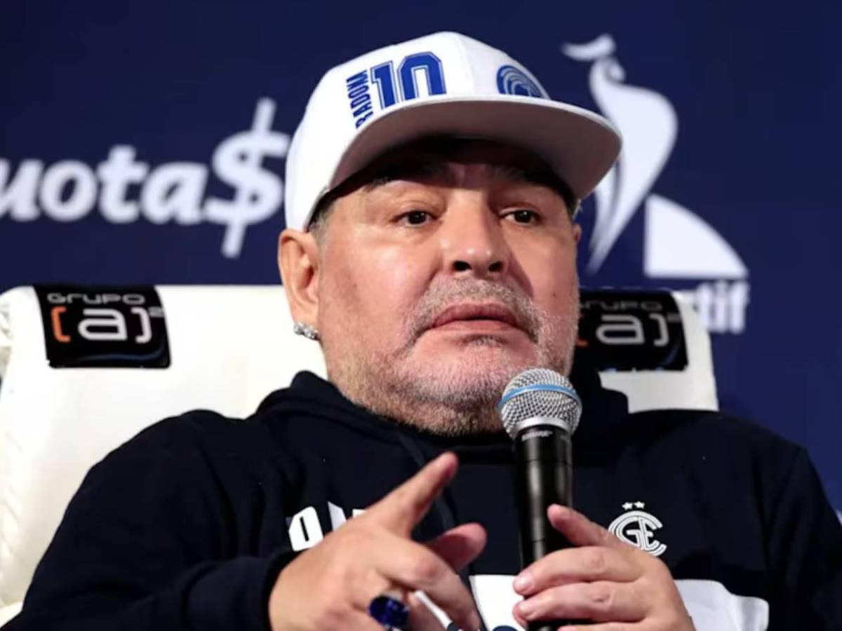 Impactante: Médico revela lo que obligaron a realizarle a Maradona