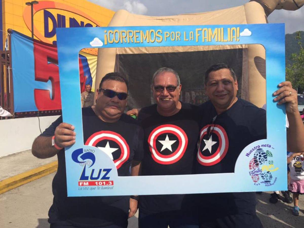 “Fue más que un maestro”: periodistas y estudiantes recuerdan con cariño a René Gavarrete