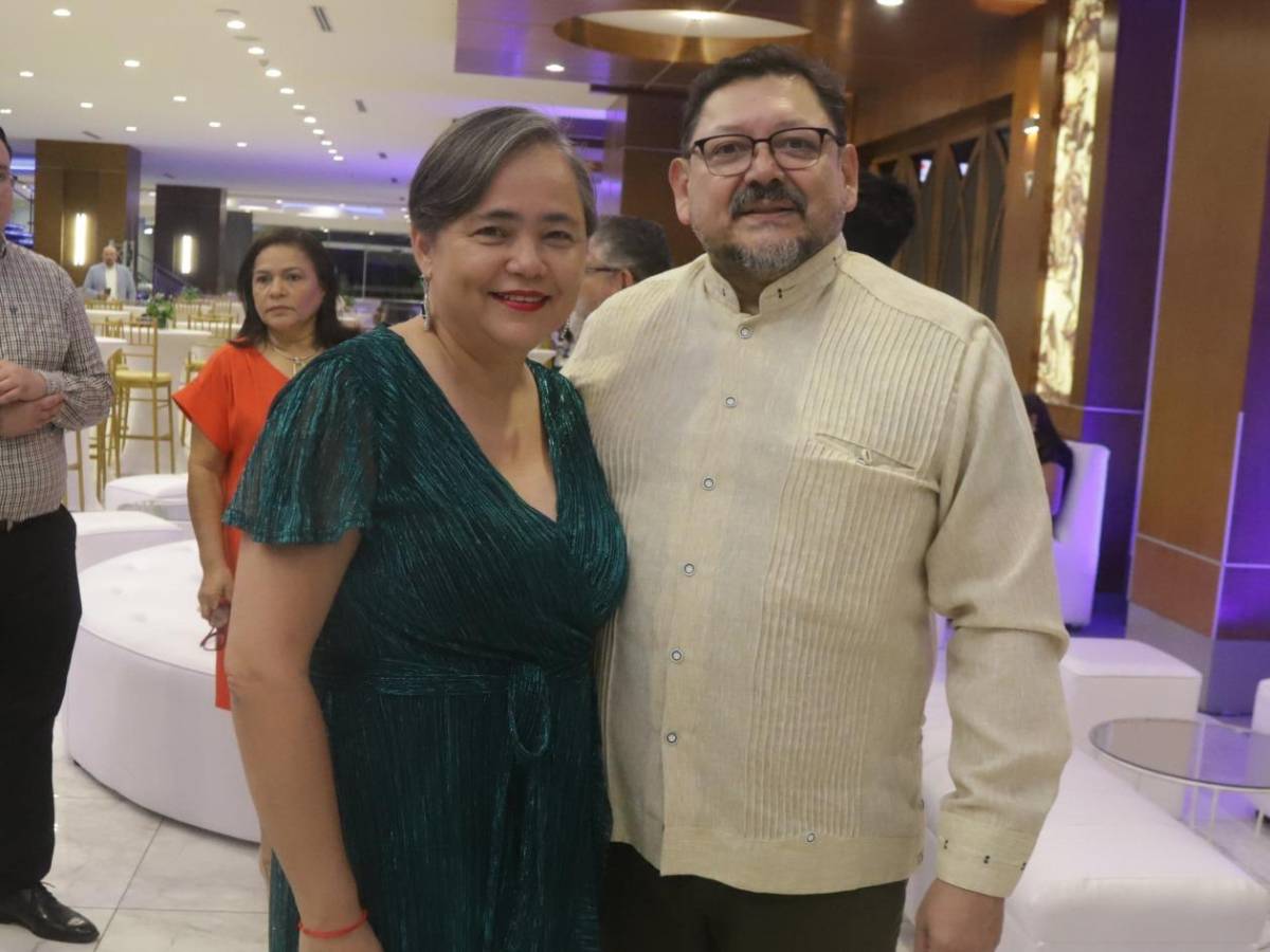 COMENAC 2025 rinde homenaje al Dr. Feizal Selman-Housein