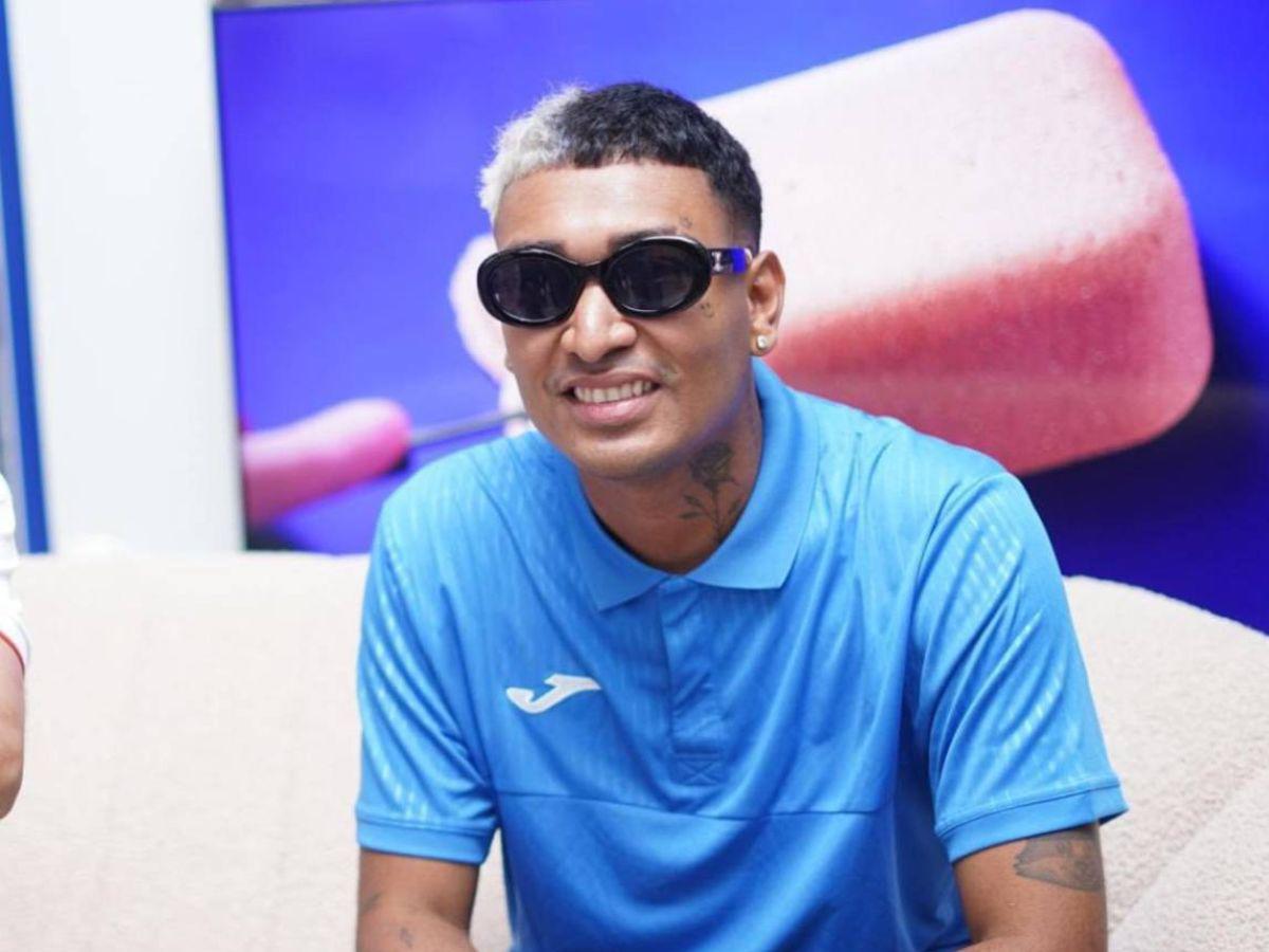 Supremo anuncia el fin de su relación con Milagro Flores