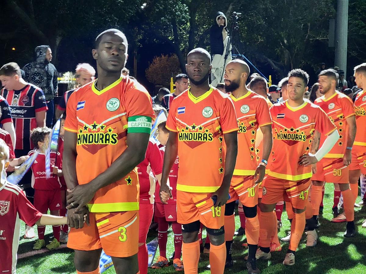 El defensa fue el capitán y usó el dorsal 3.