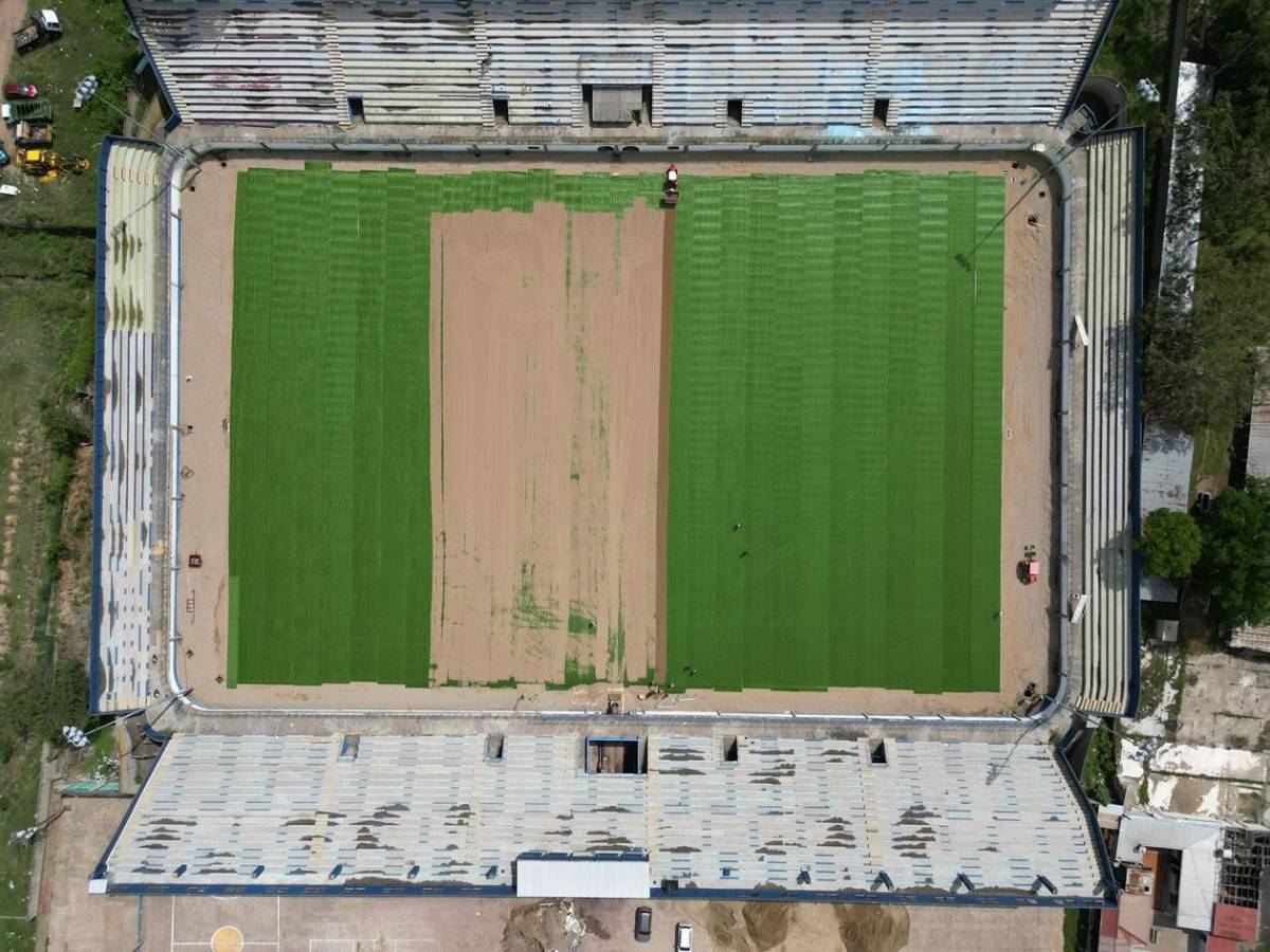 ¡Belleza! Así avanza la remodelación y nueva grama de otro estadio de Liga Nacional