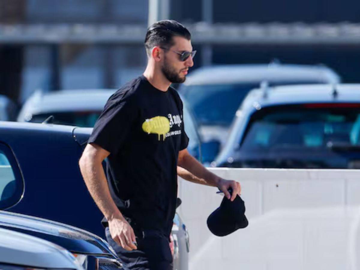 Futbolista español es acusado de racismo y la Fiscalía pide 10 años por agresión sexual