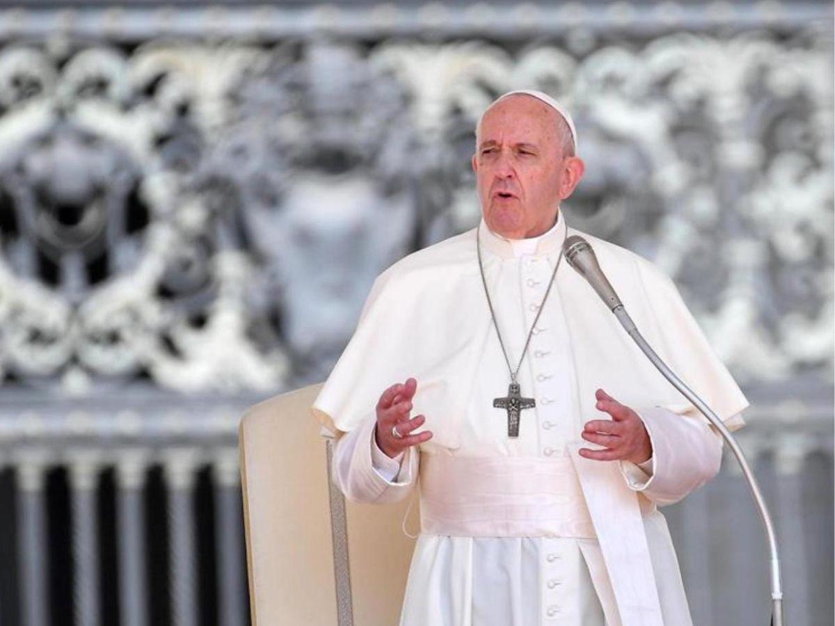 Mhoni Vidente predice fin de Francisco y la nacionalidad del nuevo Papa