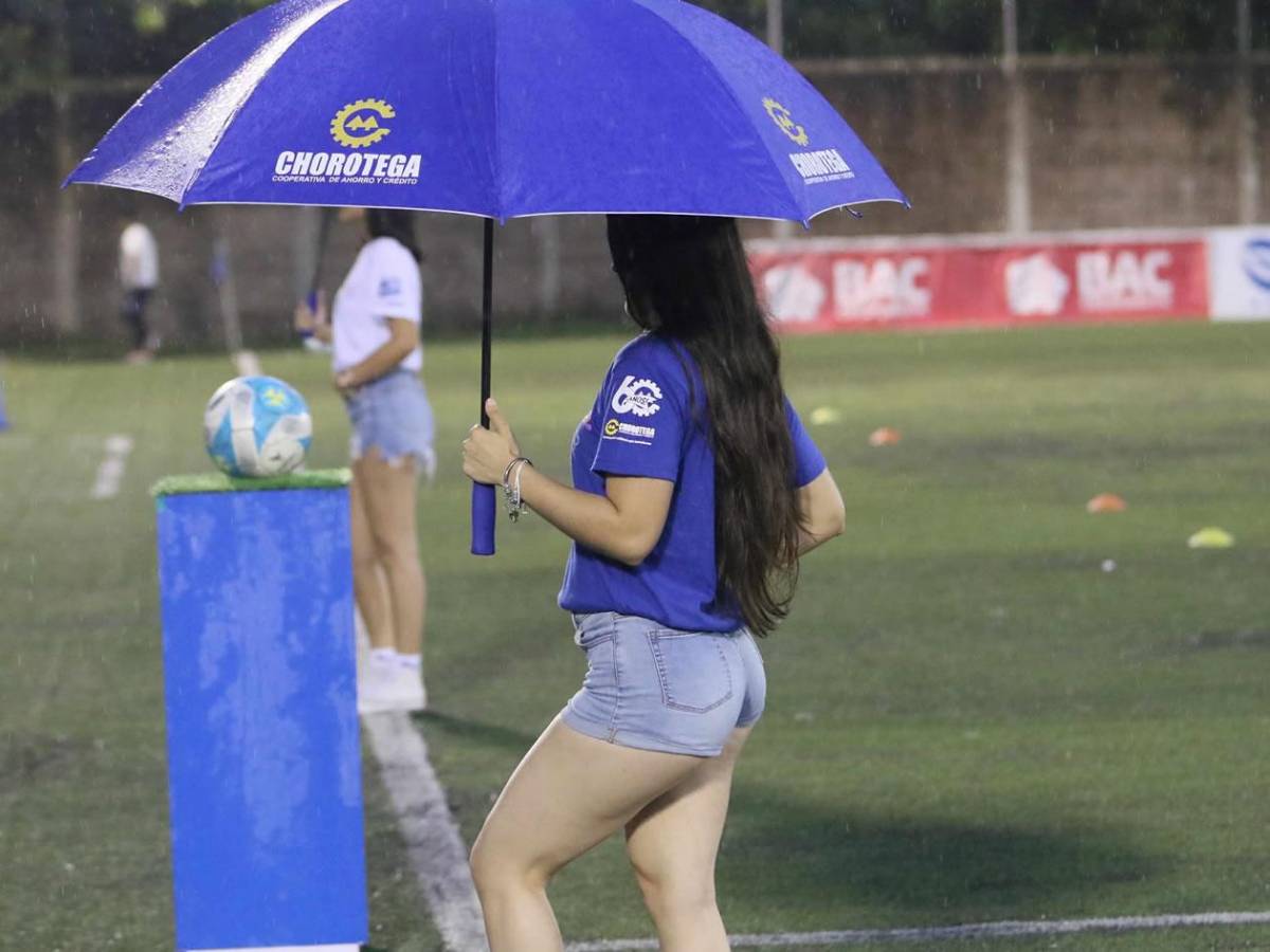 Olimpia y Real España festejan remontadas, jugador termina de portero, inundados y bellezas