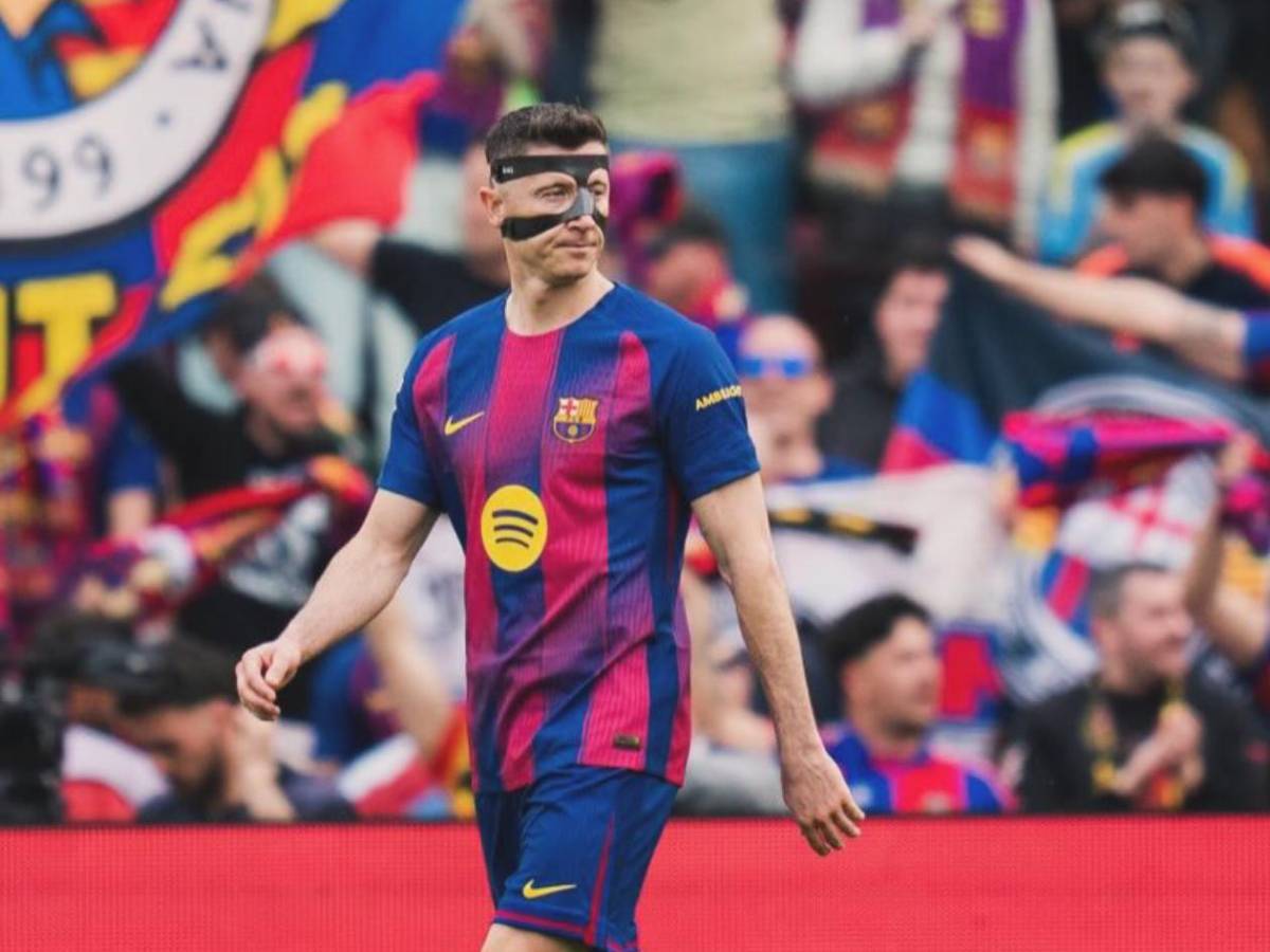 Lewandowski se reúne con otro gigante: Podría irse del Barcelona y el club tiene su reemplazo