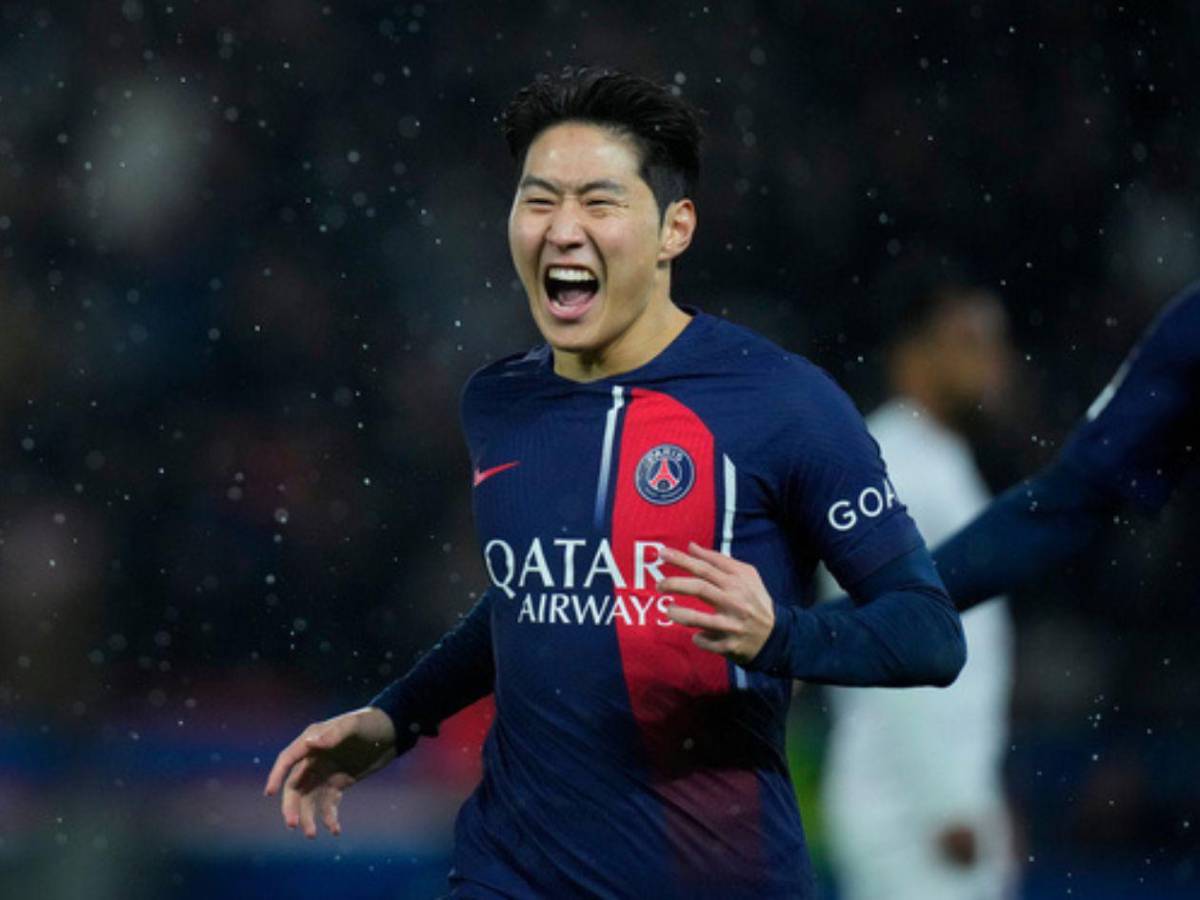 PSG lanza oferta bomba: los dos cracks que entrega por Julián Álvarez