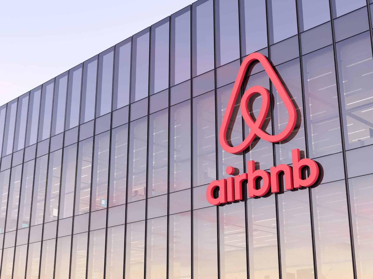 Airbnb prohíbe las cámaras de seguridad dentro de los alojamientos
