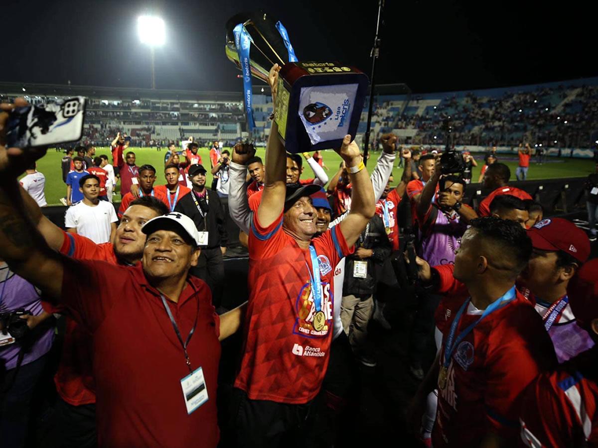 Pedro Troglio y el récord que lo hace eterno en el fútbol de Honduras