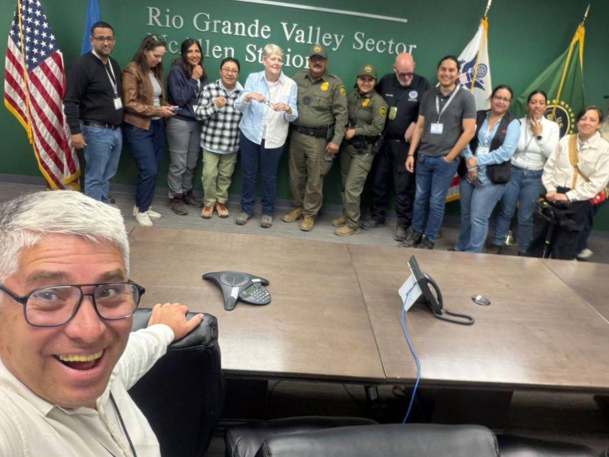 Periodistas estrechan lazos en cobertura de programa de inmigración