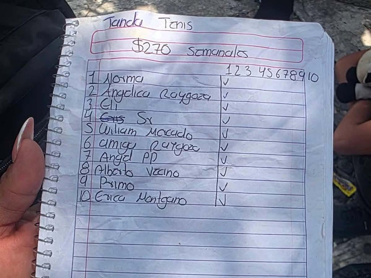 Jovencita muere tras huir en su moto de la Policía y chocar contra una camioneta