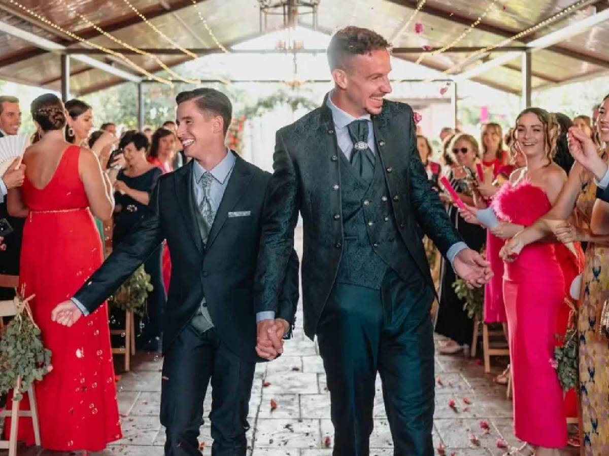 Portero se casa con su novio y hace historia: no vamos a escondernos