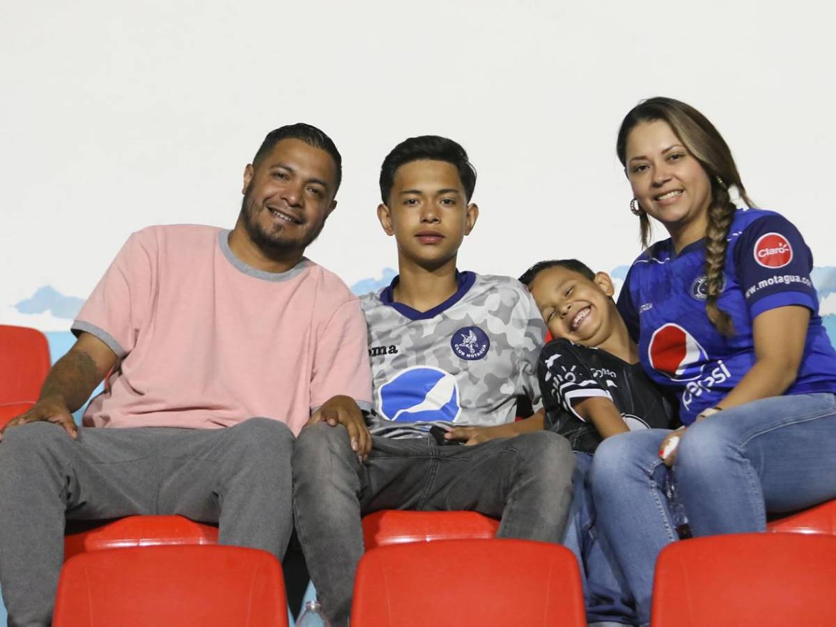Las bellas chicas que adornan el ambiente en el Clásico Motagua vs Marathón en el Nacional