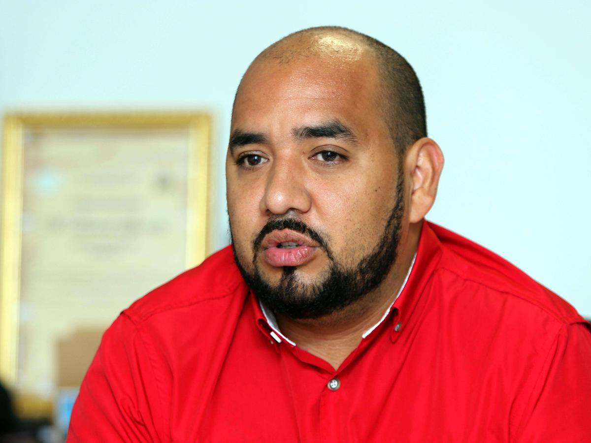 Ministro anuncia incremento salarial para maestros en Honduras