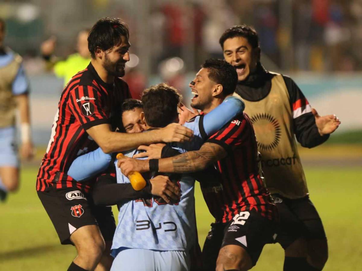 Olimpia llora la dolorosa eliminación, villanos en penales y Alajuelense festeja en el Nacional