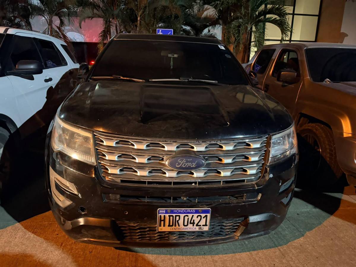 Allanamiento en El Roble deja un detenido y decomiso de supuesta droga, armas y seis carros