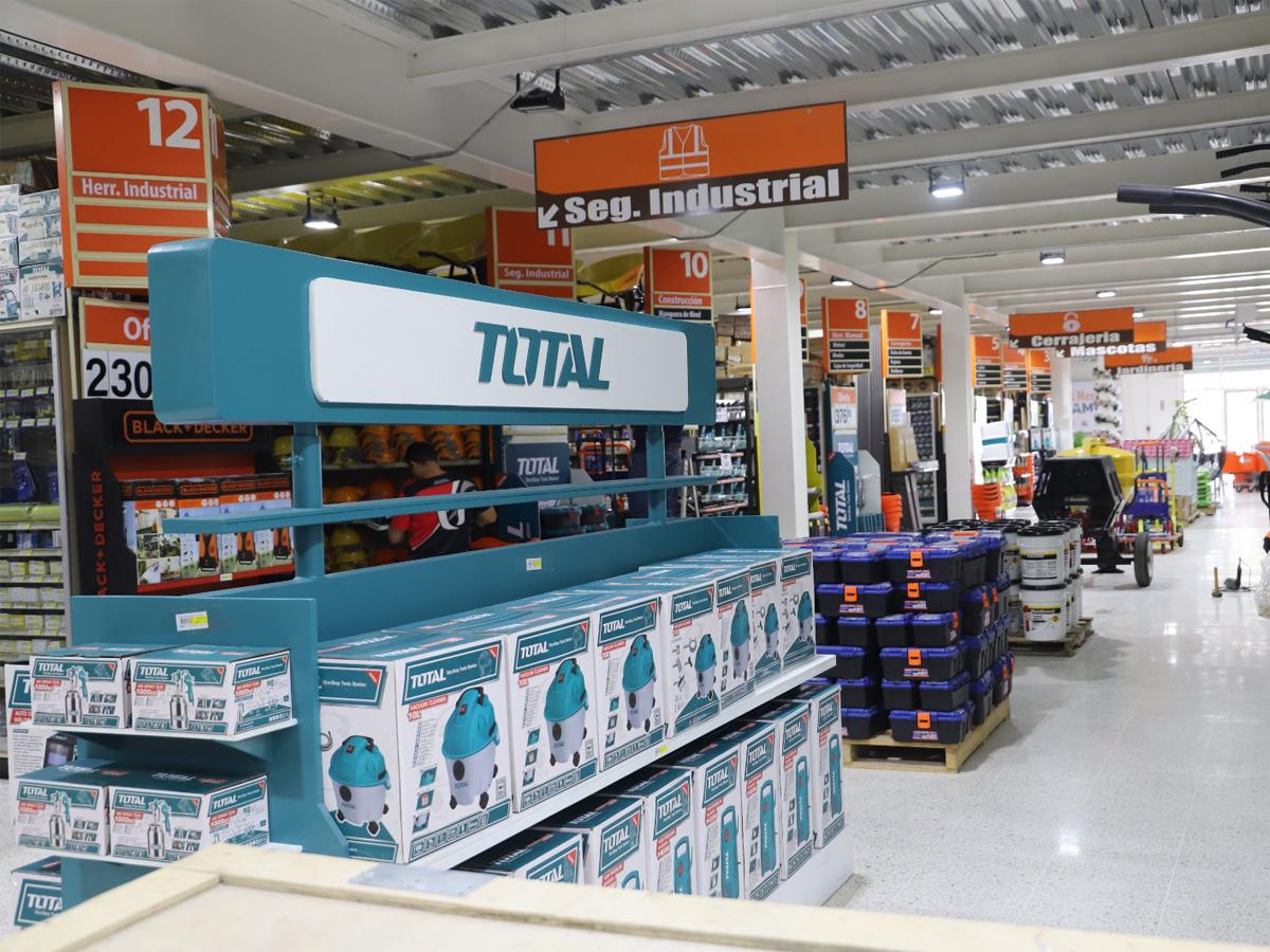 Esta nueva tienda cuenta con dos niveles de productos.