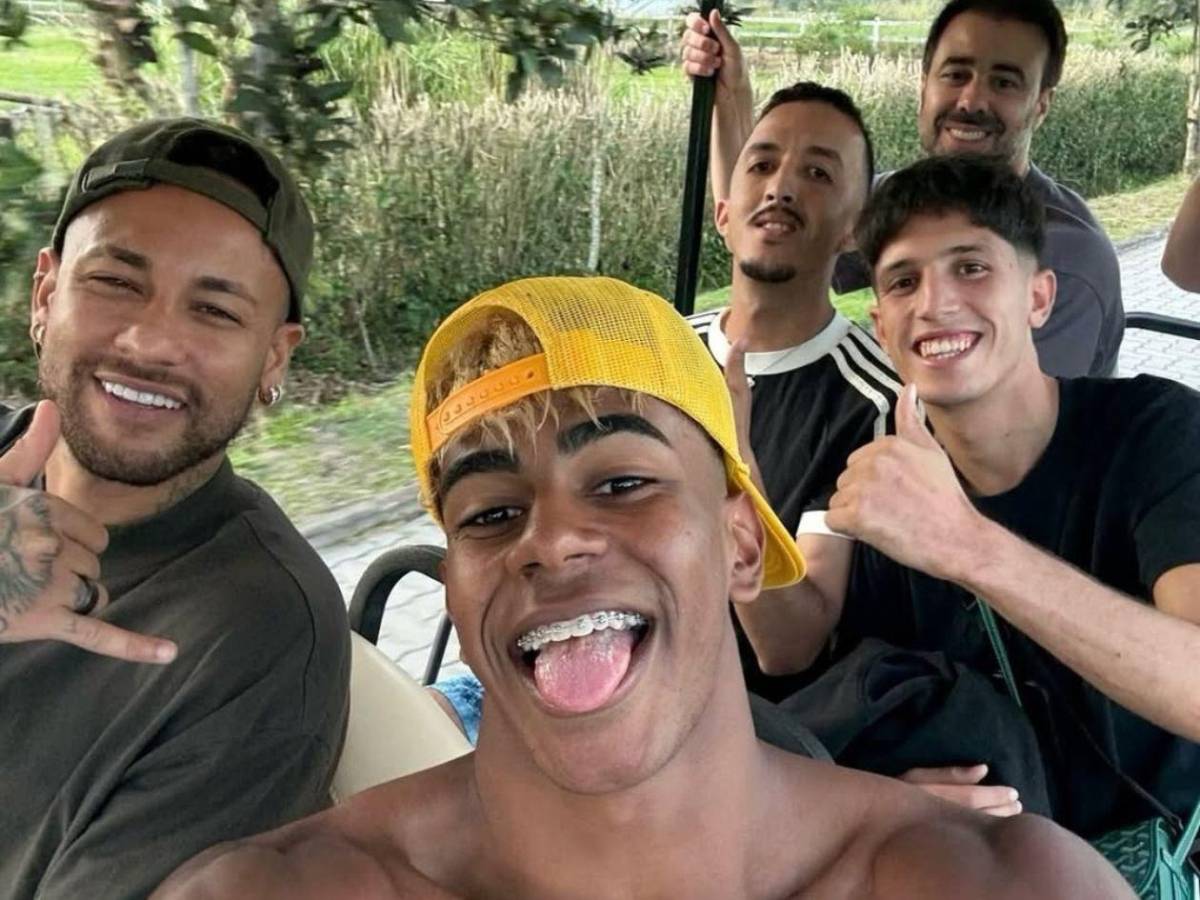 Vacaciones azulgranas: Lamine Yamal sorprende con su compañía en Brasil